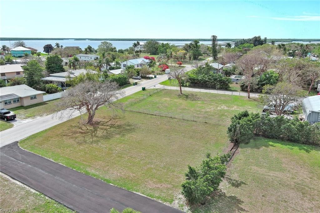 261 Smallwood Dr , Chokoloskee, FL 34138 Photo