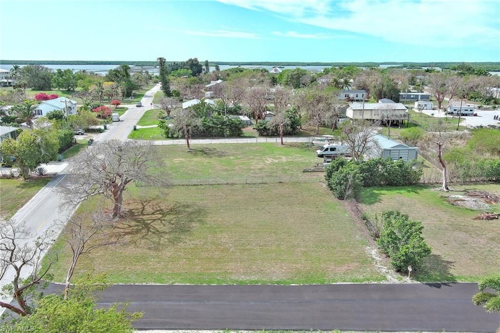 261 Smallwood Dr , Chokoloskee, FL 34138 Photo