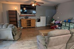 121 Graceland Court photo 4