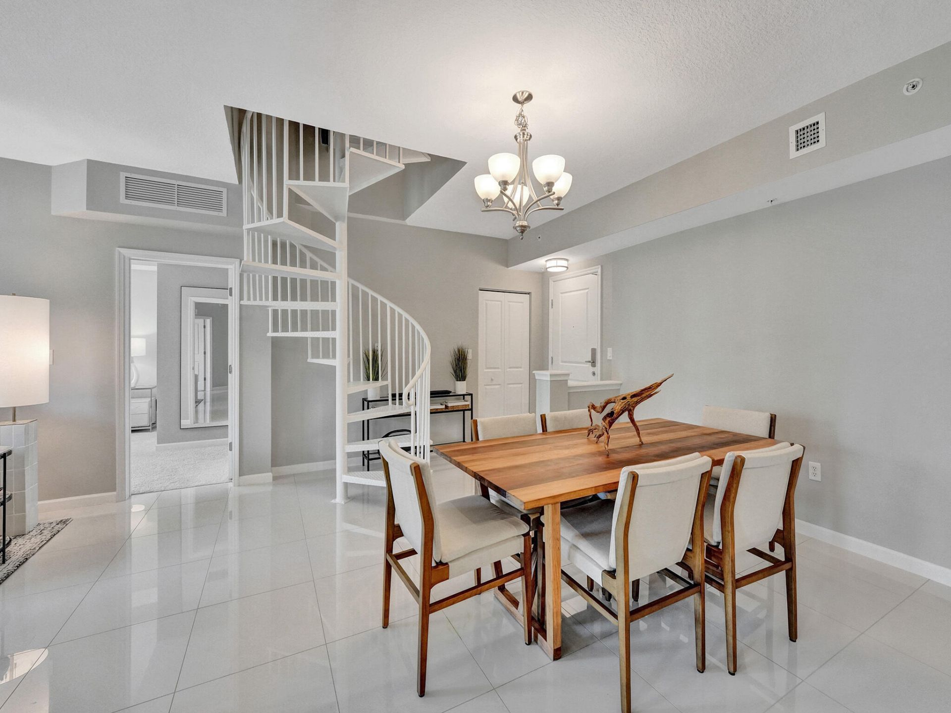 225 NE 1st Street, Unit 412, Delray Beach, FL 33444 Photo