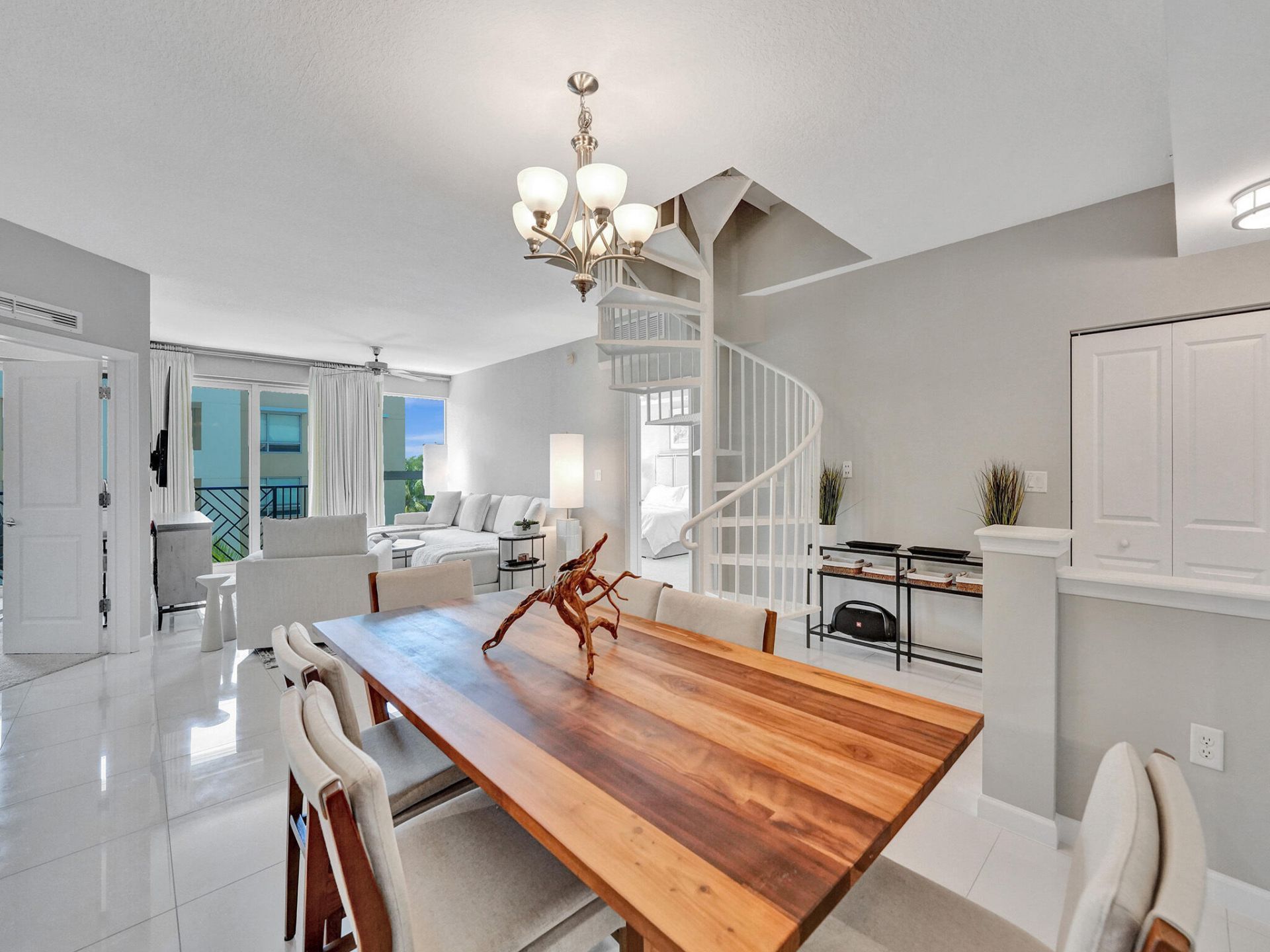 225 NE 1st Street, Unit 412, Delray Beach, FL 33444 Photo