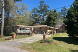 1000 Woodland Drive photo 4