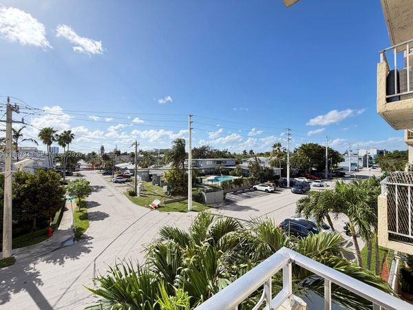 900 NE 18th Avenue, Unit 304, Fort Lauderdale, FL 33304