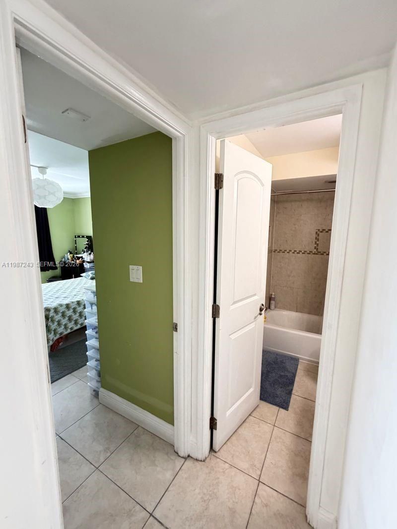 900 NE 18th Avenue, Unit 304, Fort Lauderdale, FL 33304 Photo