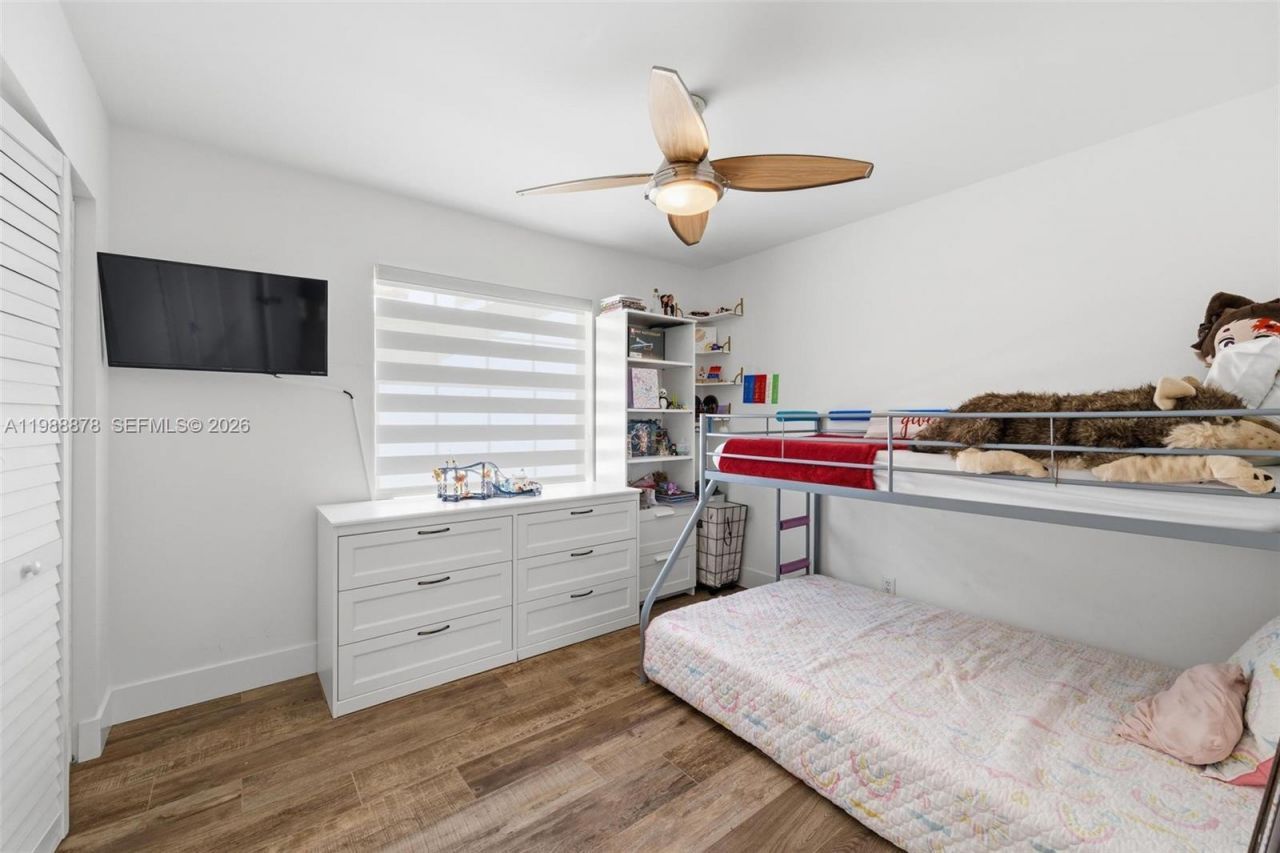 1315 Bayview Cir , Weston, FL 33326 Photo