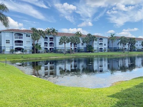 165 NW 96th Ter , Unit 3-308, Pembroke Pines, FL 33024