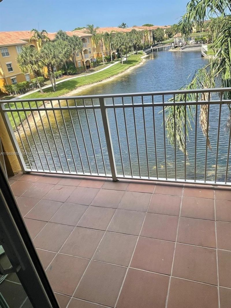 165 NW 96th Ter , Unit 3-308, Pembroke Pines, FL 33024 Photo