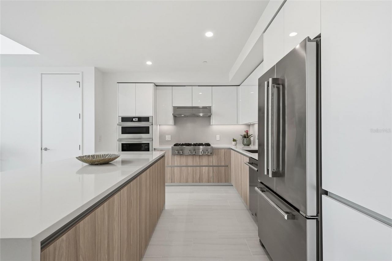 400 Central Avenue, Unit 303, Saint Petersburg, FL 33701 Photo