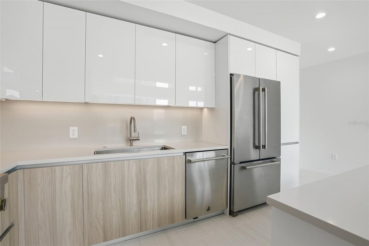 400 Central Avenue, Unit 303, Saint Petersburg, FL 33701 Photo