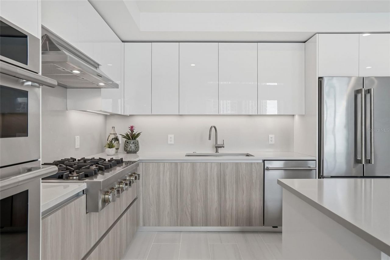 400 Central Avenue, Unit 303, Saint Petersburg, FL 33701 Photo
