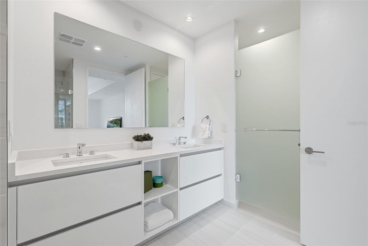 400 Central Avenue, Unit 303, Saint Petersburg, FL 33701 Photo