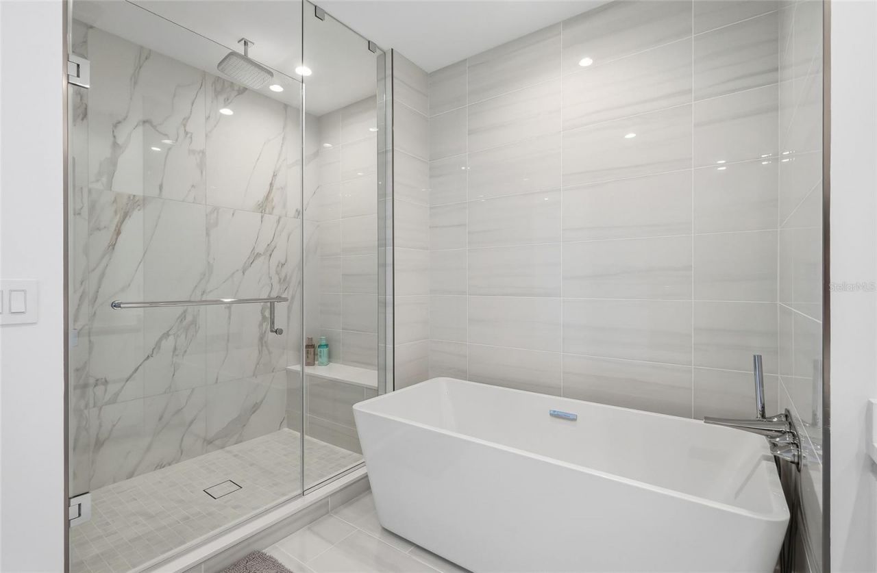 400 Central Avenue, Unit 303, Saint Petersburg, FL 33701 Photo