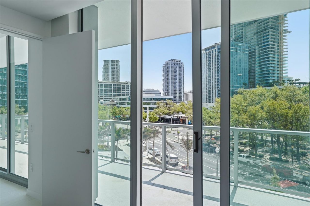 400 Central Avenue, Unit 303, Saint Petersburg, FL 33701 Photo