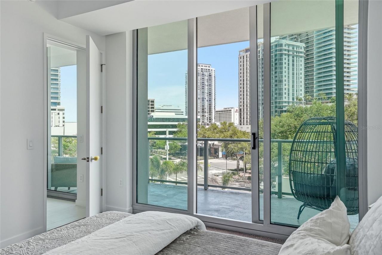 400 Central Avenue, Unit 303, Saint Petersburg, FL 33701 Photo