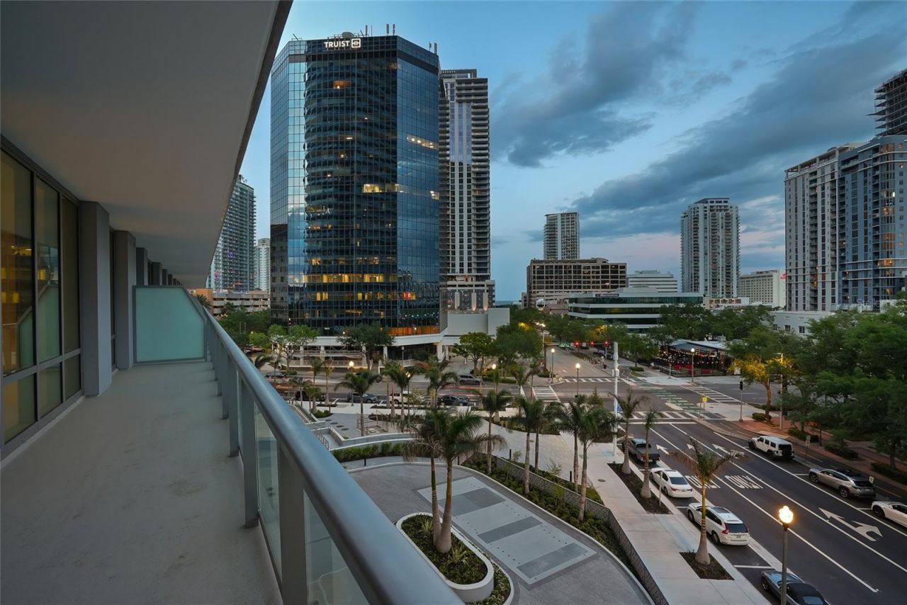 400 Central Avenue, Unit 303, Saint Petersburg, FL 33701 Photo