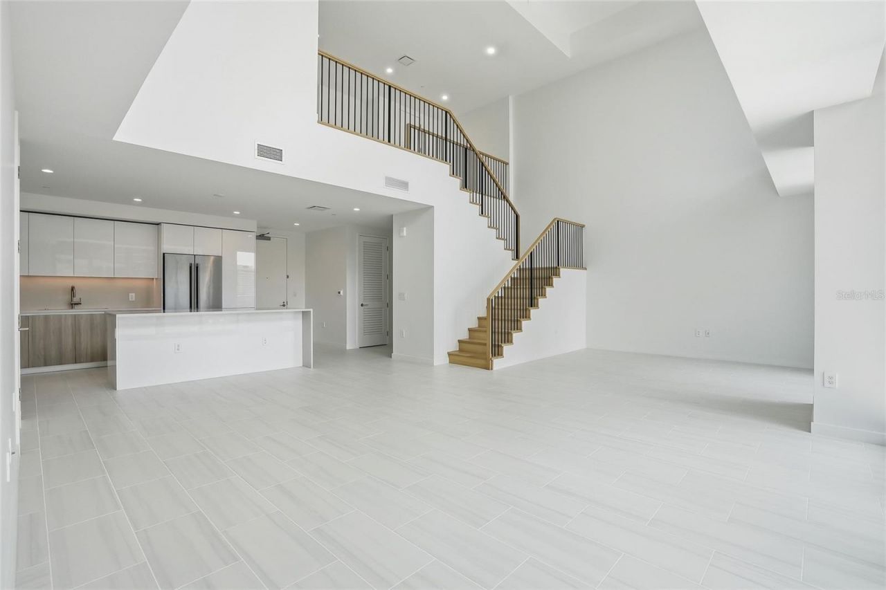 400 Central Avenue, Unit 303, Saint Petersburg, FL 33701 Photo