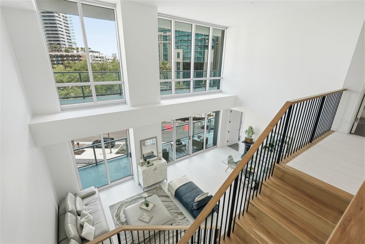 400 Central Avenue, Unit 303, Saint Petersburg, FL 33701 Photo