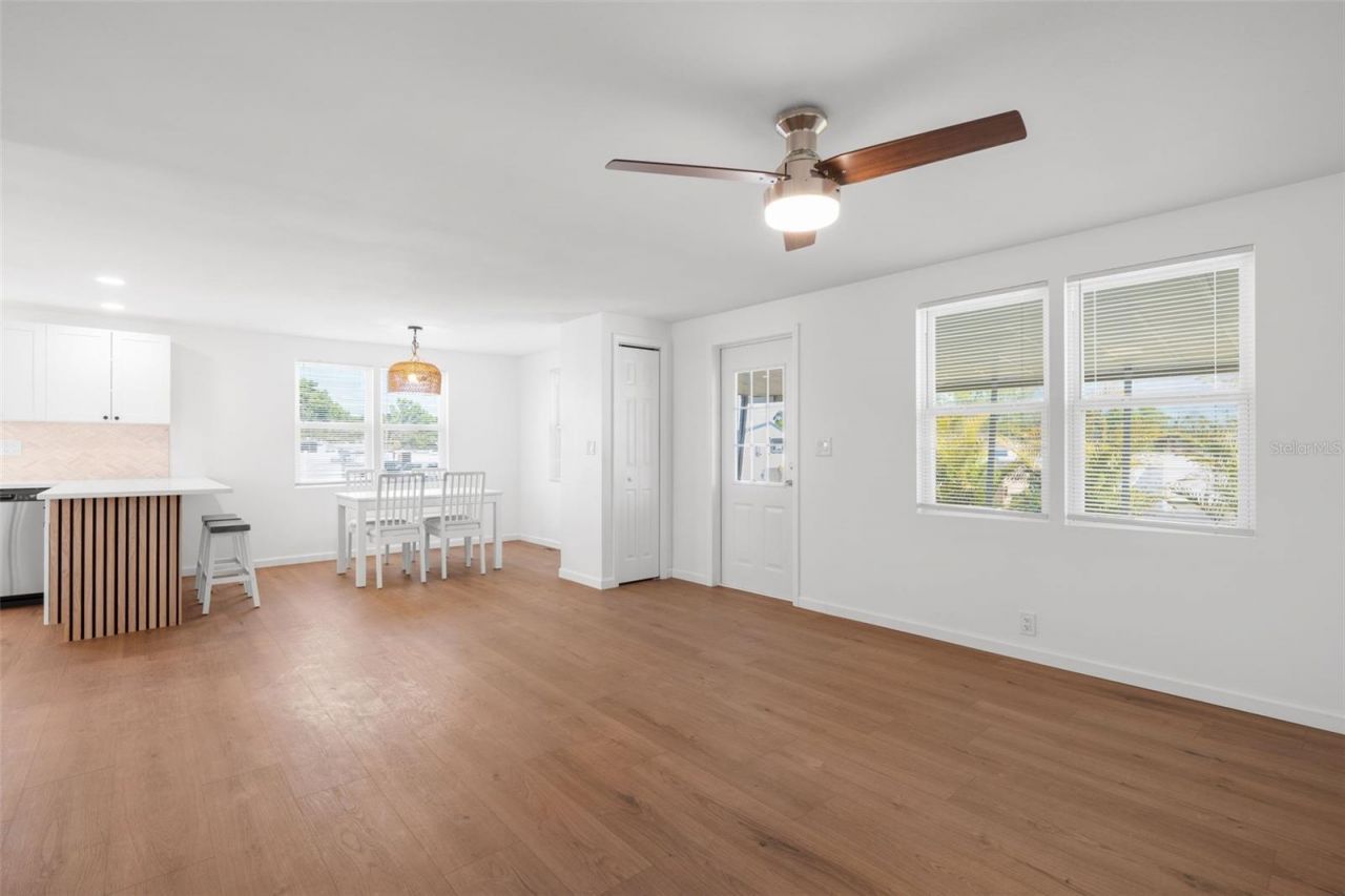 7271 Mount Arlington Drive Ne, Unit 430, Saint Petersburg, FL 33702 Photo