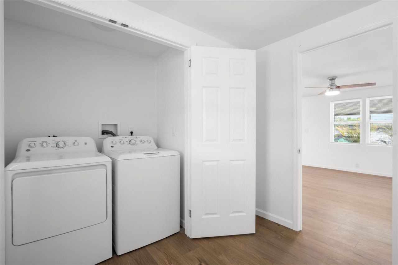 7271 Mount Arlington Drive Ne, Unit 430, Saint Petersburg, FL 33702 Photo