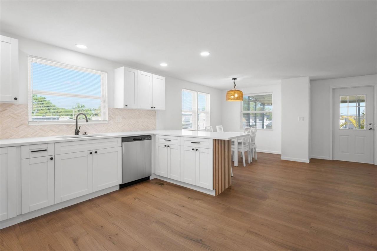 7271 Mount Arlington Drive Ne, Unit 430, Saint Petersburg, FL 33702 Photo