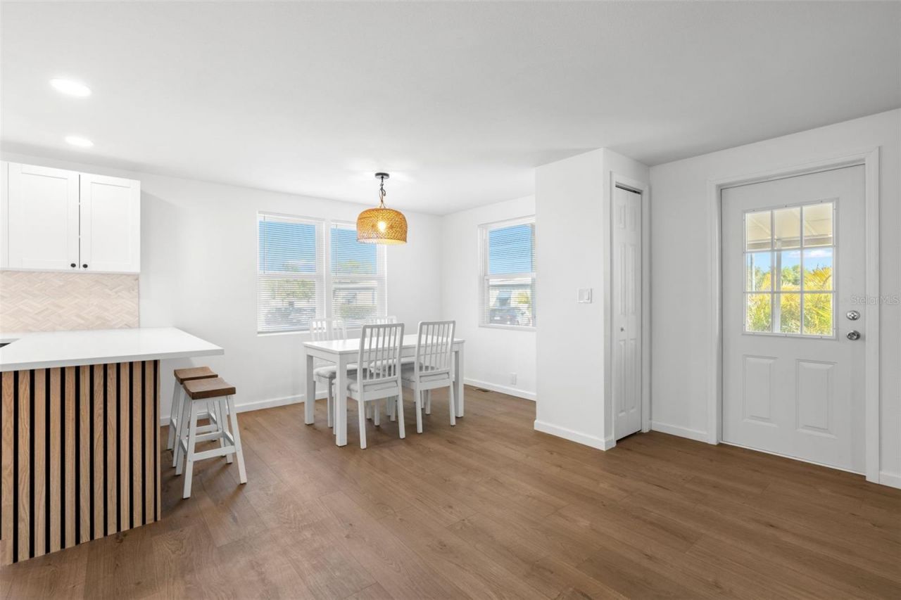 7271 Mount Arlington Drive Ne, Unit 430, Saint Petersburg, FL 33702 Photo