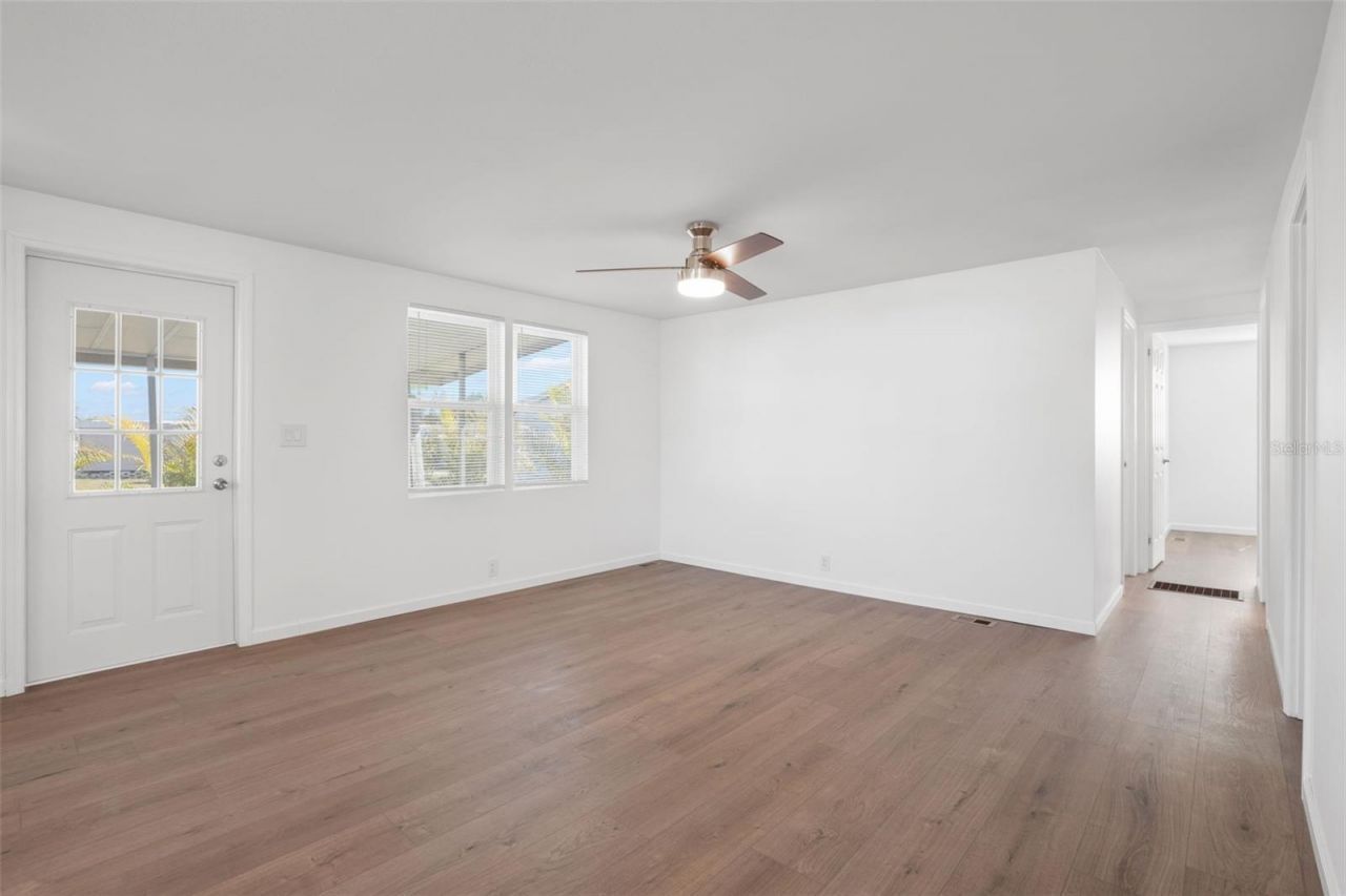 7271 Mount Arlington Drive Ne, Unit 430, Saint Petersburg, FL 33702 Photo