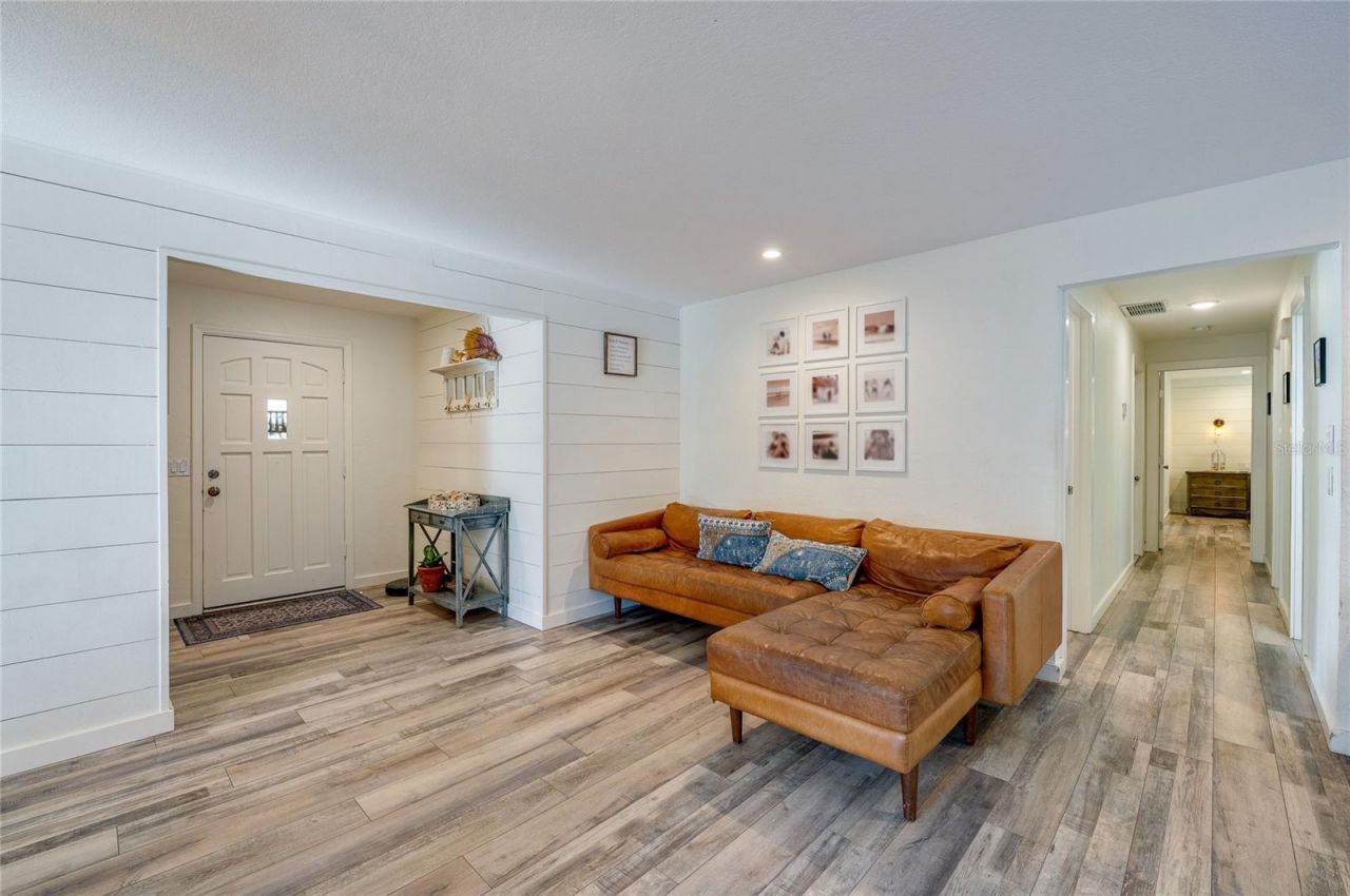 871 Lindenwood Circle E, Ormond Beach, FL 32174 Photo