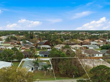 6447 NW HEMLOCK ST, PORT ST LUCIE, FL 34986