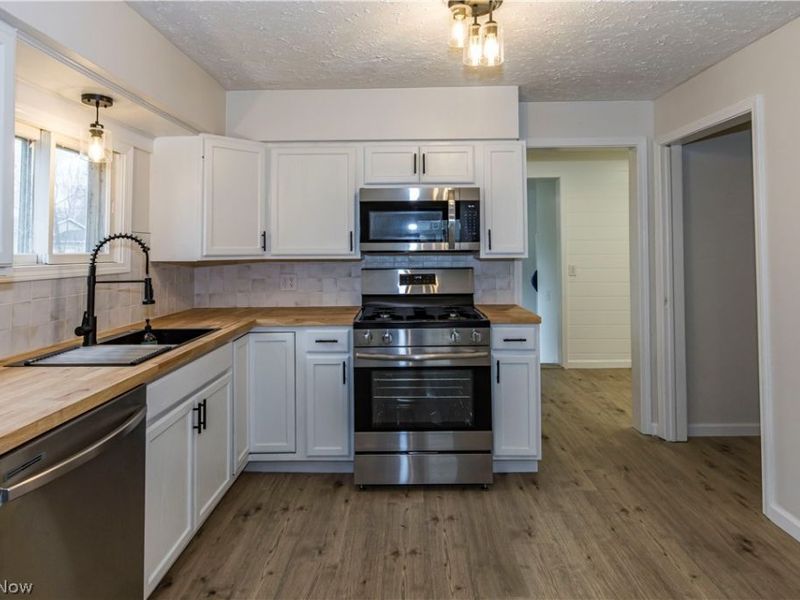 1463 4th Street, Lakemore, OH 44250 Photo 11