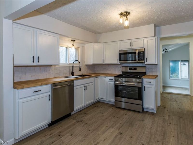 1463 4th Street, Lakemore, OH 44250 Photo 12