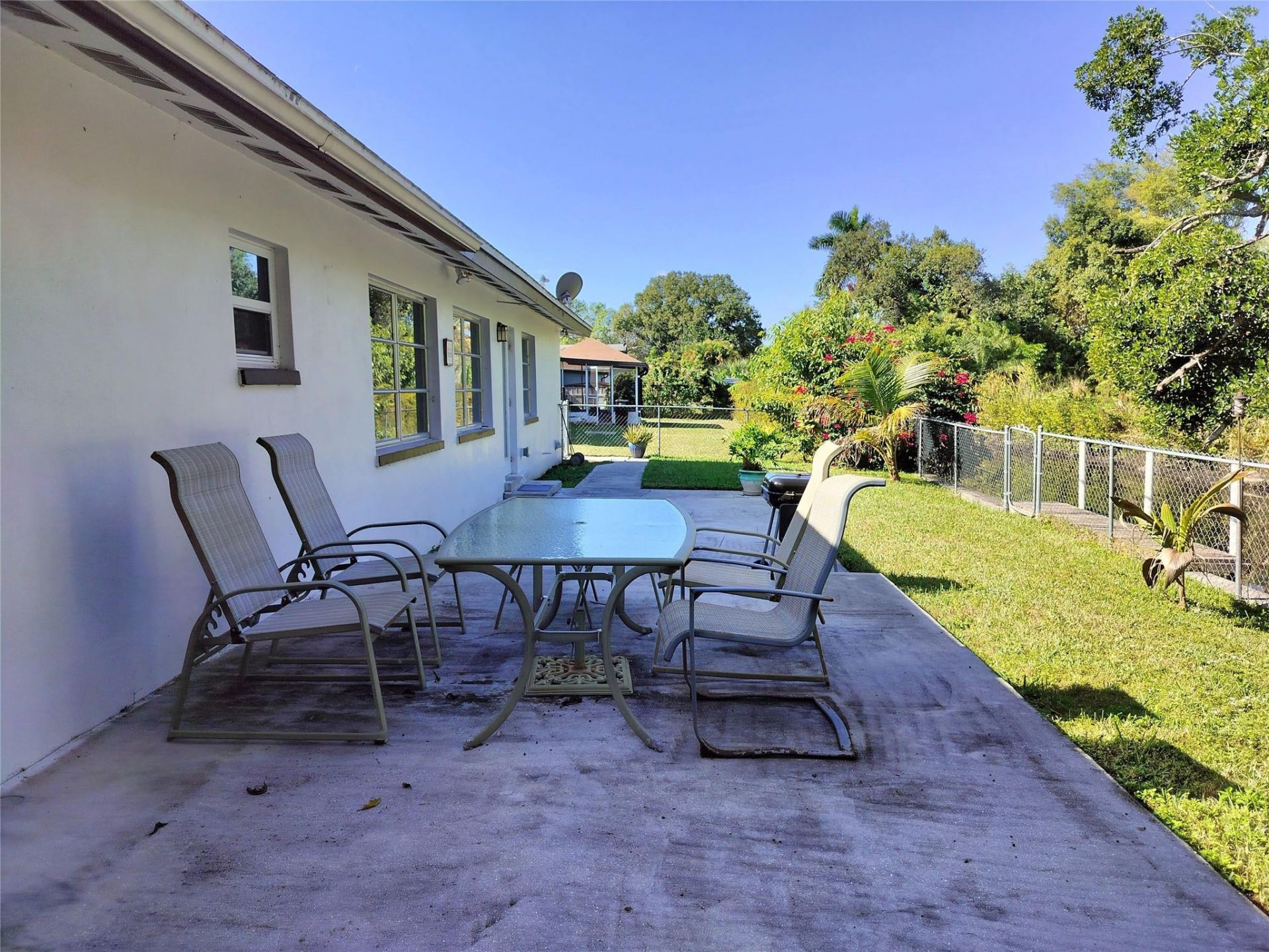 77 Cardinal Drive, North Fort Myers, FL 33917 Photo