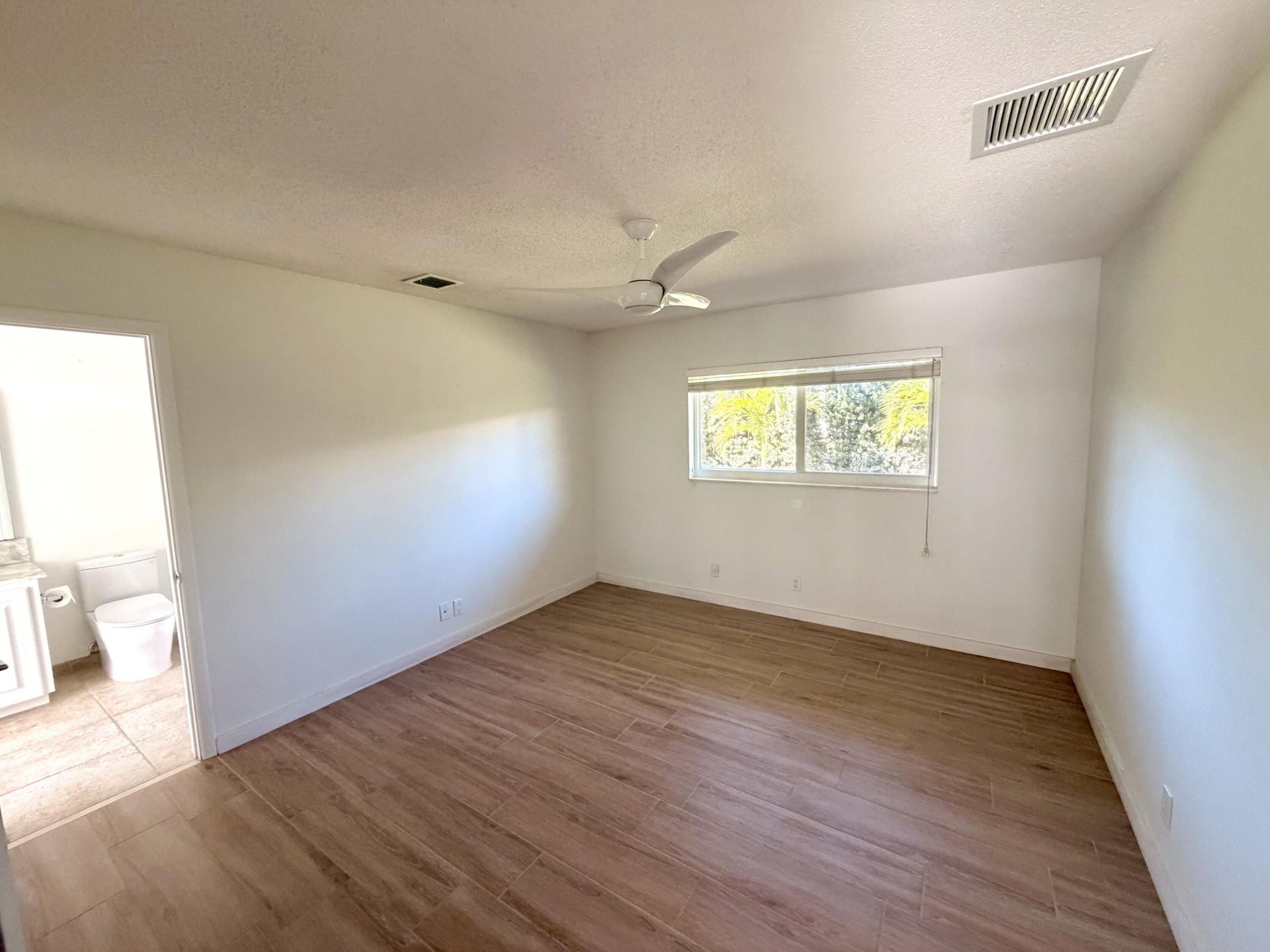 2015 Notre Dame Drive, Lake Worth Beach, FL 33460 Photo