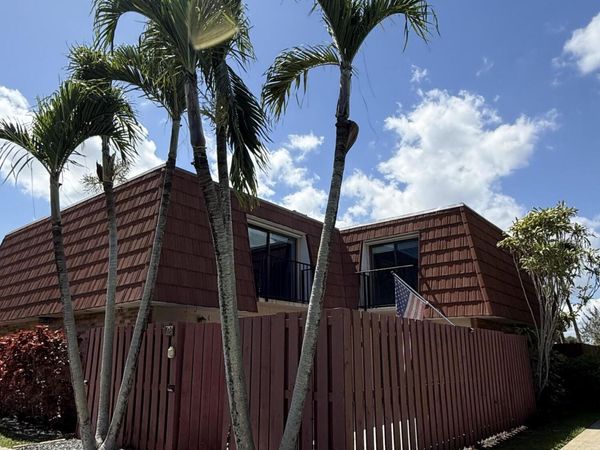 1420 Augusta Circle, Unit 125, Delray Beach, FL 33445