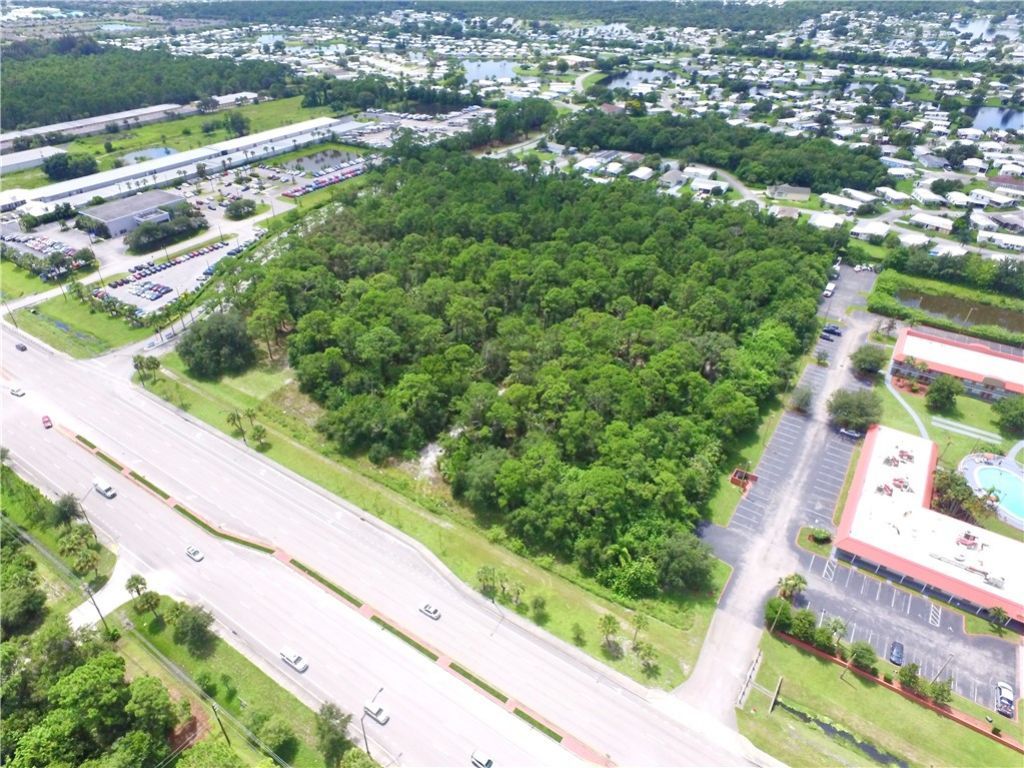 8701 20th Street, Vero Beach, FL 32966 Photo