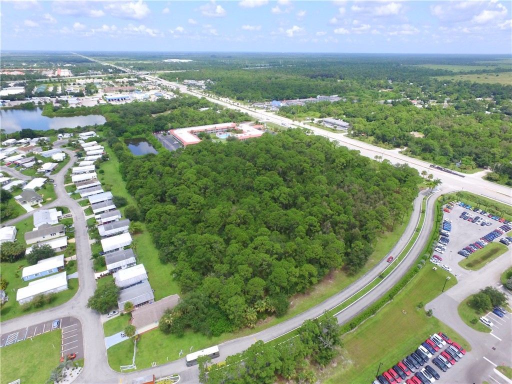 8701 20th Street, Vero Beach, FL 32966 Photo