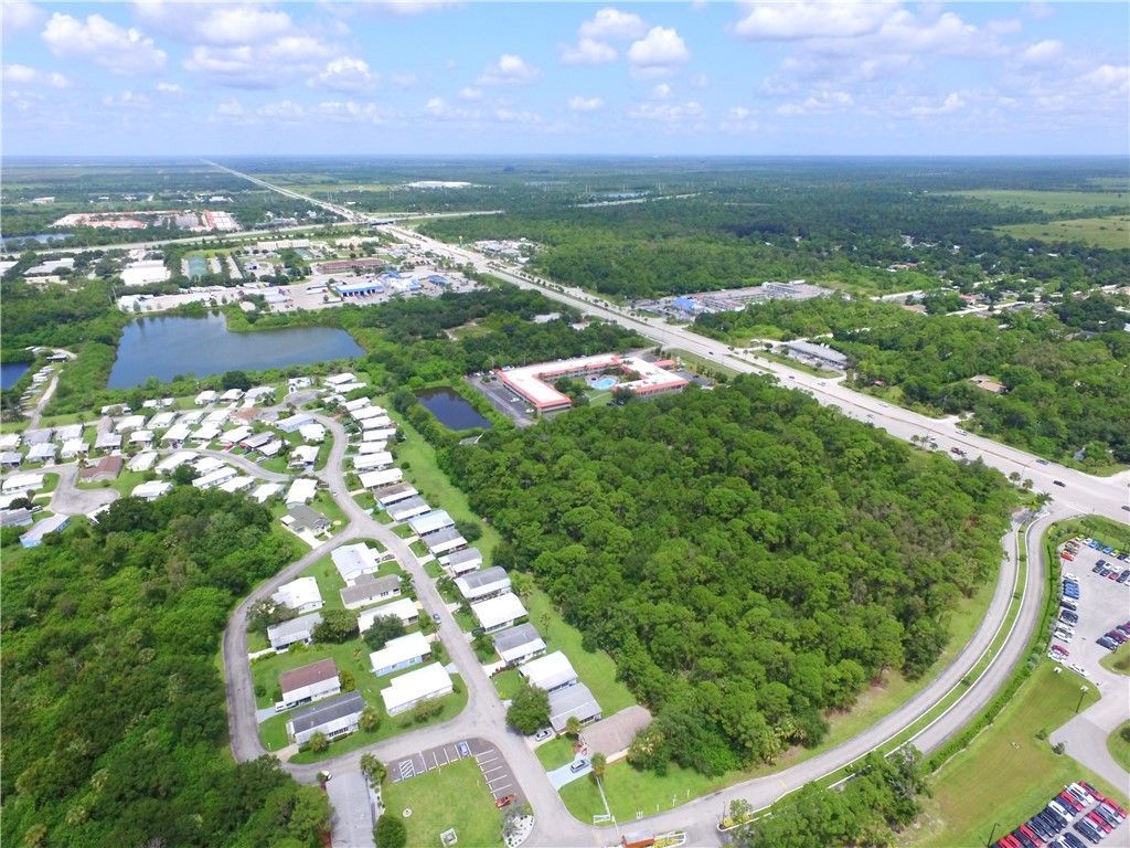 8701 20th Street, Vero Beach, FL 32966 Photo