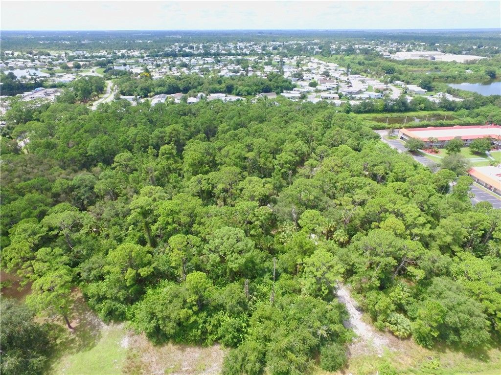 8701 20th Street, Vero Beach, FL 32966 Photo