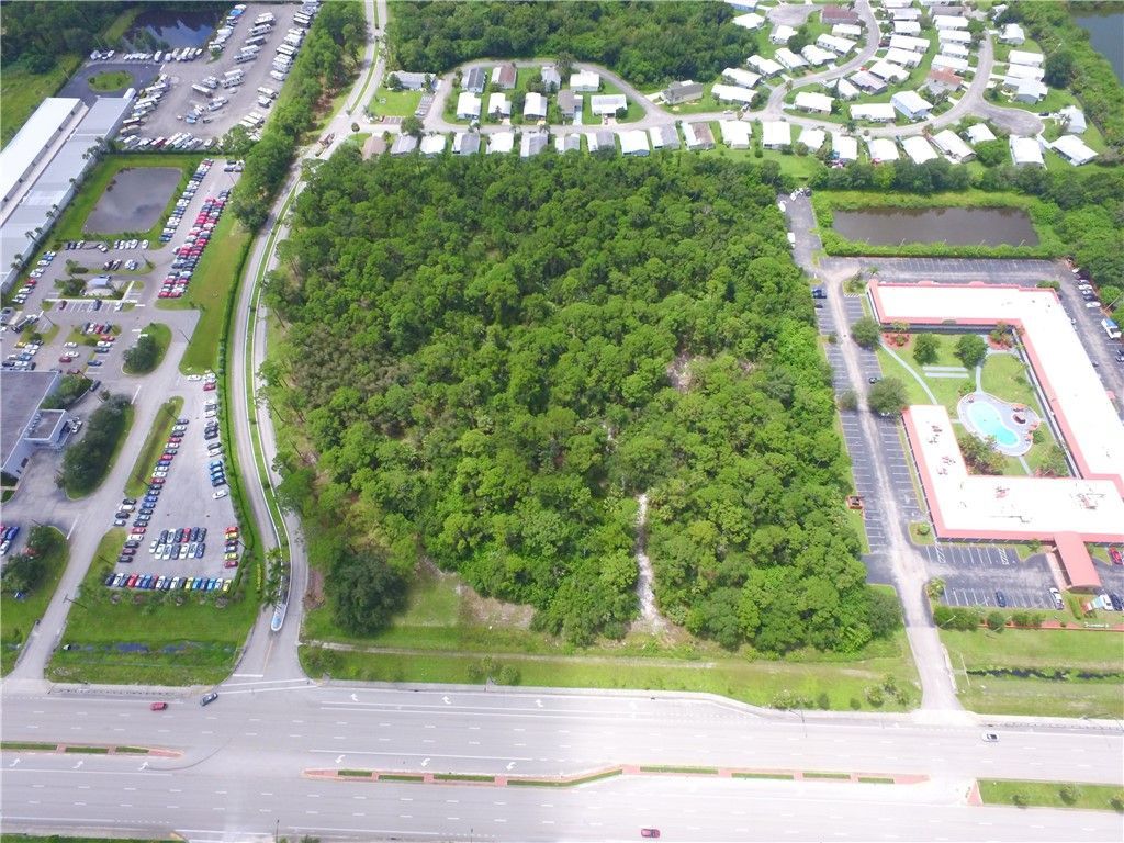 8701 20th Street, Vero Beach, FL 32966 Photo