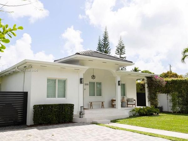 3205 SW 68th Ave , Miami, FL 33155