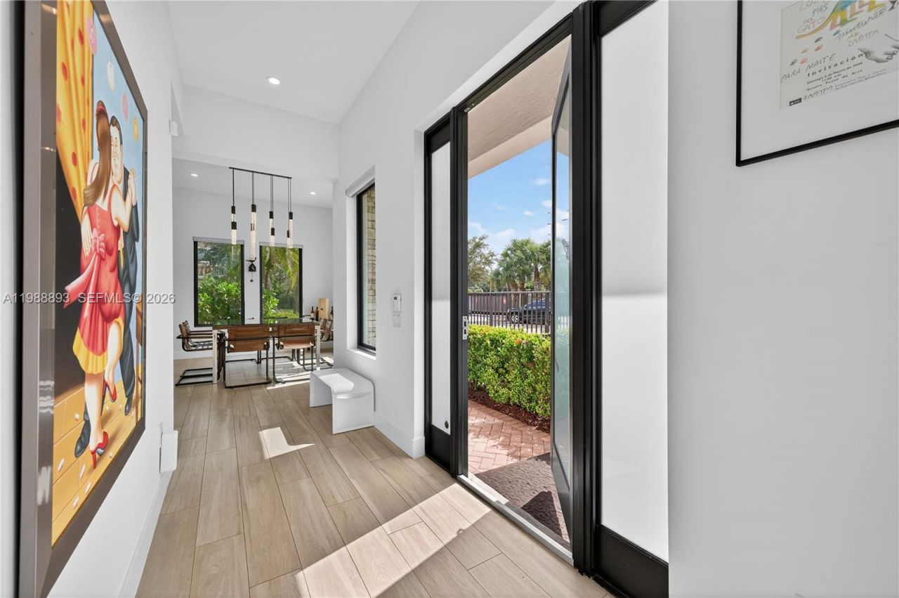 5999 E Brookfield Cir E , Hollywood, FL 33312 Photo