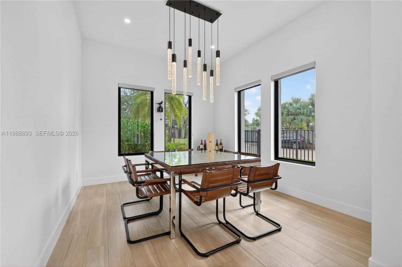 5999 E Brookfield Cir E , Hollywood, FL 33312 Photo