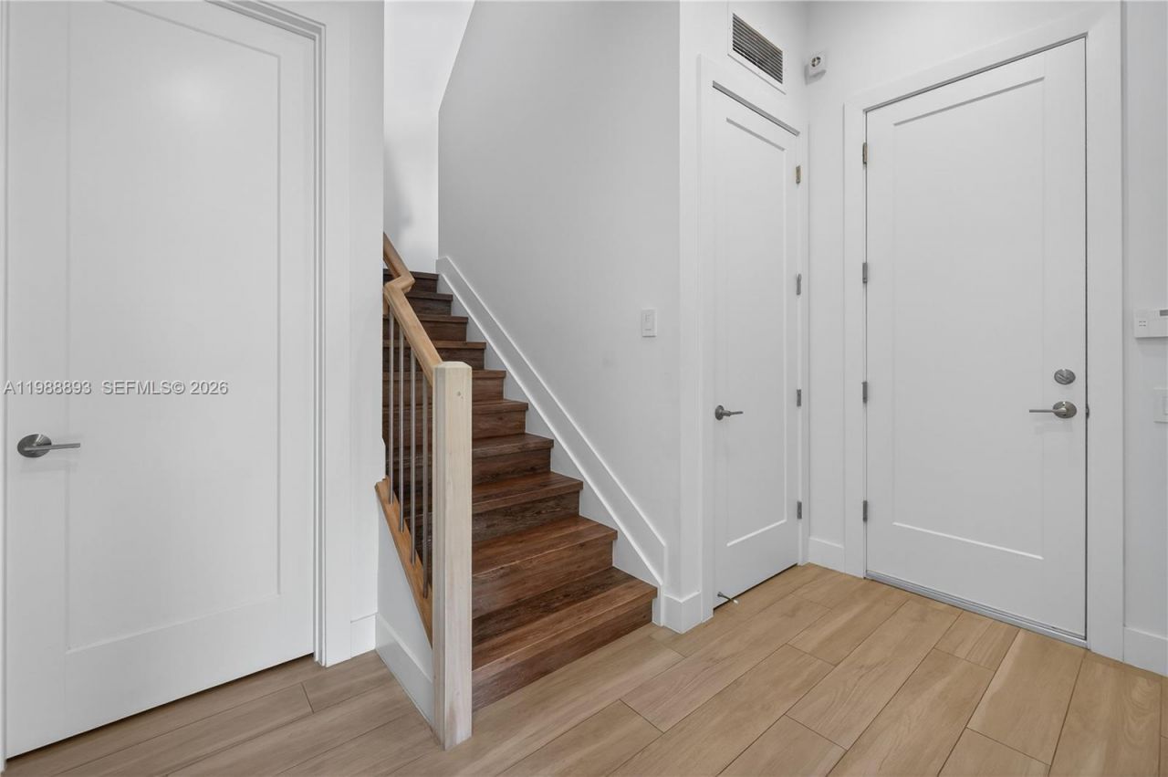 5999 E Brookfield Cir E , Hollywood, FL 33312 Photo