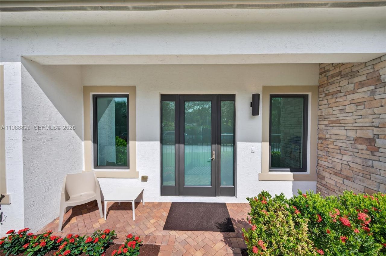 5999 E Brookfield Cir E , Hollywood, FL 33312 Photo