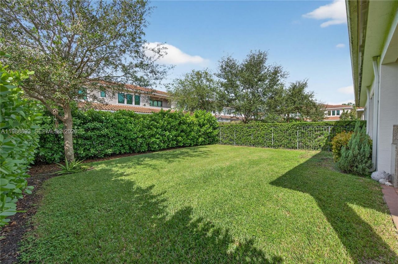 5999 E Brookfield Cir E , Hollywood, FL 33312 Photo