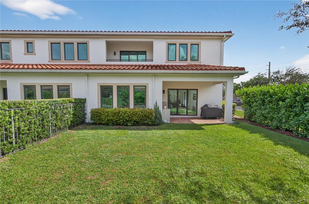 5999 E Brookfield Cir E , Hollywood, FL 33312 Photo