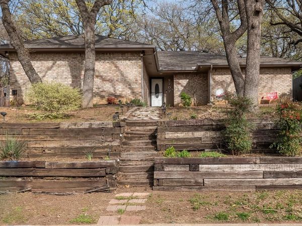 2707 Woodshire Drive , Arlington, TX 76016