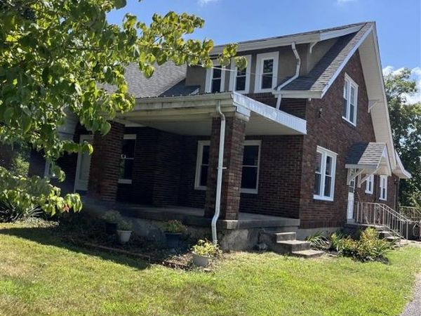 1208 N Race Street , Glasgow, KY 42141