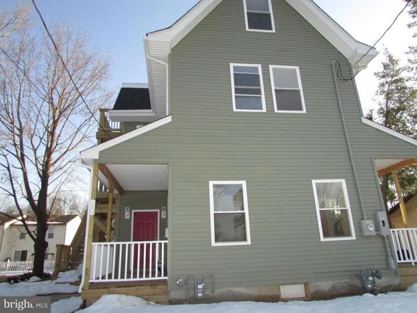 20 PINE STREET, BEVERLY, NJ 08010