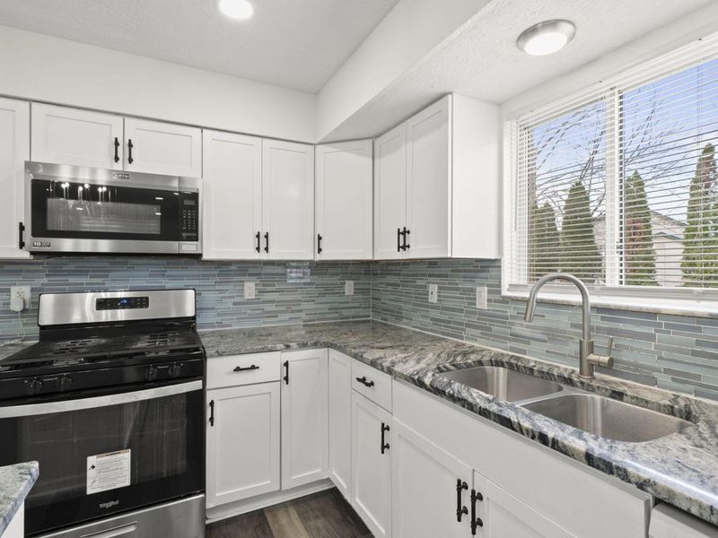 1379 Restwood Court, Columbus, OH 43204 Photo 16