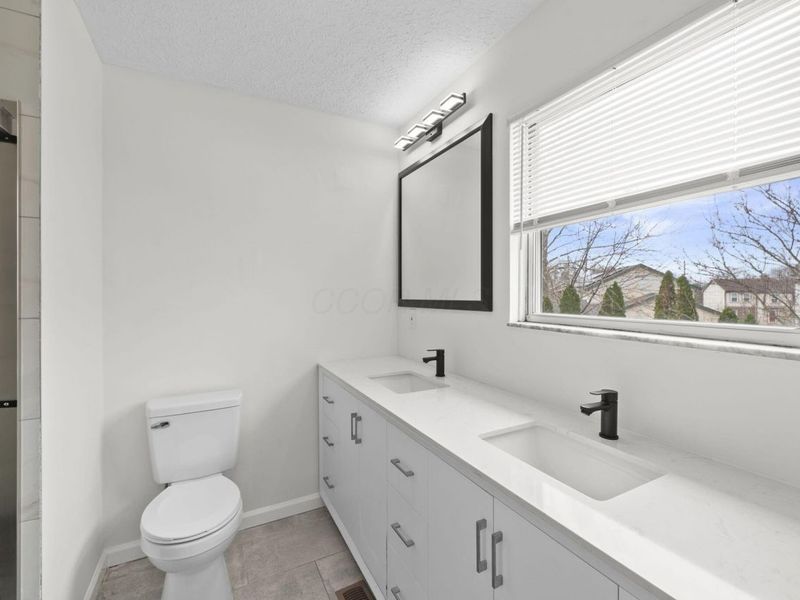 1379 Restwood Court, Columbus, OH 43204 Photo 34